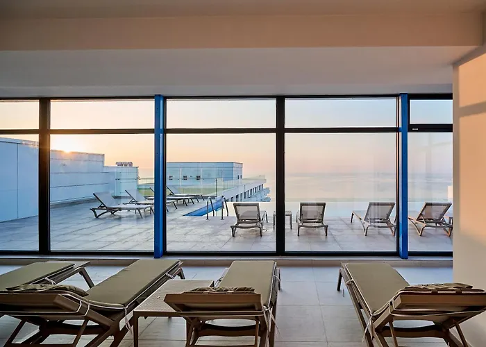 Soleil Sur Mer - Infinity Pool & Spa Resort Apartment