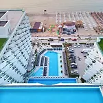 Apartment Soleil Sur In Infinity Pool & Navodari