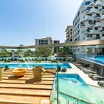 Apartment Soleil Sur In Infinity Pool &