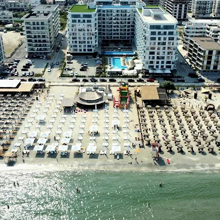 Soleil Sur In Infinity Pool & Appartamento