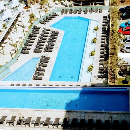 Chocolat - Infinity Pool & Năvodari