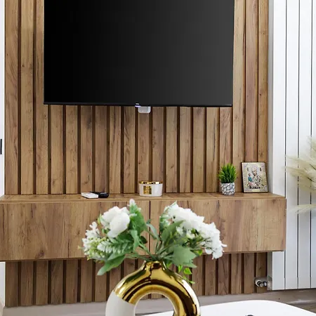 Chocolat - Infinity Pool &