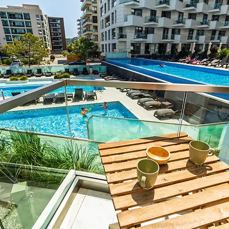 Soleil Sur In Infinity Pool & Appartamento