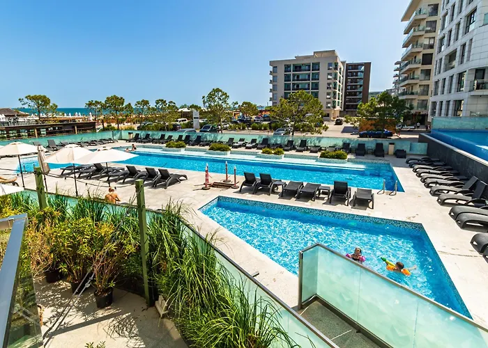 Soleil Sur - Infinity Pool & Năvodari