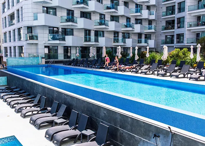 Apartment Soleil Sur - Infinity Pool & Năvodari